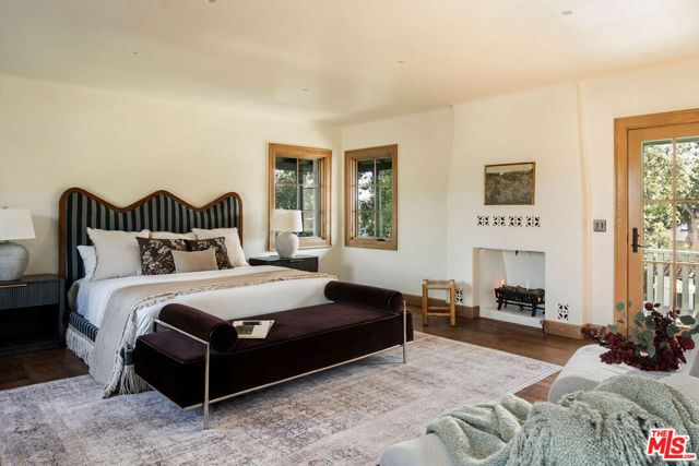 2110 Hill Drive, Los Angeles CA: https://media.crmls.org/mediaz/dc0e3b00-5c32-4e33-a039-27879b92ad0b.jpg