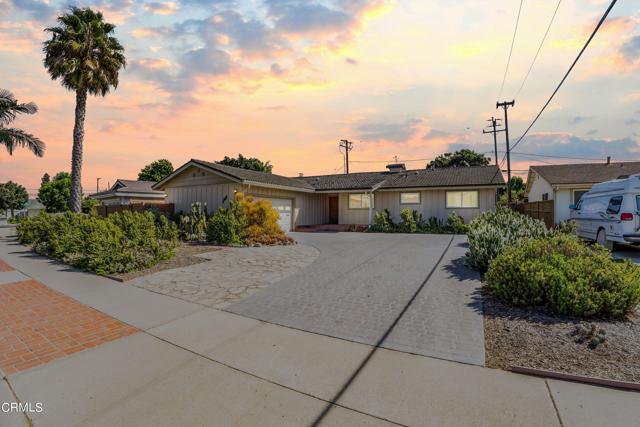 Detail Gallery Image 1 of 1 For 1988 Dunnigan St, Camarillo,  CA 93010 - 4 Beds | 2 Baths