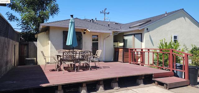 3672 Del Monte Way, San Leandro CA: https://media.crmls.org/mediaz/dc0f0560-d814-4f00-b631-f9a815001f85.jpg