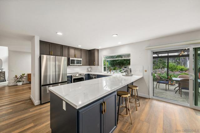 1554 Traveld Way, Encinitas CA: https://media.crmls.org/mediaz/dc0f1279-a40e-4851-a01d-053d82cea814.jpg