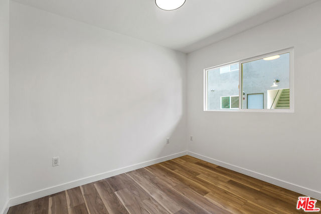 2922 Hauser Boulevard, Los Angeles CA: https://media.crmls.org/mediaz/dc0f199b-ad24-4aab-88d2-4ca9bbc2b0ea.jpg