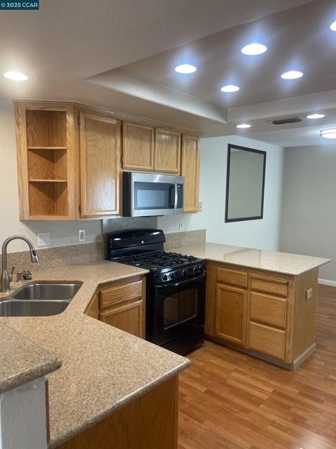 658 S Blackbrush Lane, San Ramon CA: https://media.crmls.org/mediaz/dc0fe1ad-8f6a-4574-ba62-6ec24c2c1c27.jpg