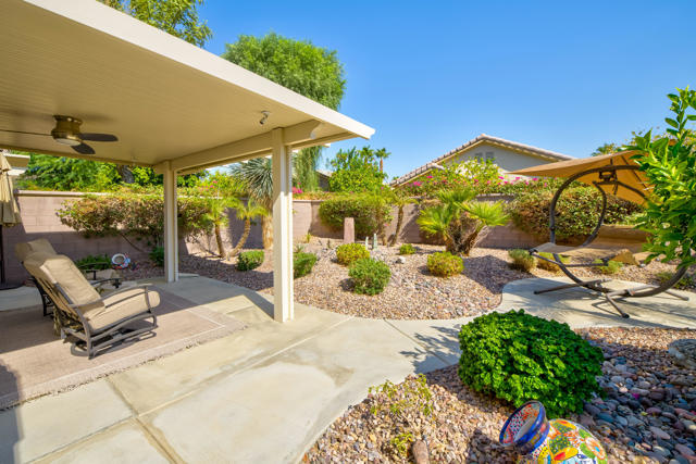 78680 Postbridge Circle, Palm Desert CA: https://media.crmls.org/mediaz/dc1197d1-7c4d-485d-9372-11f4be002328.jpg