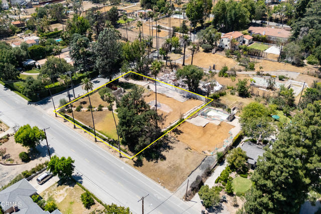 1739 E Mendocino Street, Altadena CA: https://media.crmls.org/mediaz/dc11e918-a309-40a6-ba24-3a77440eb381.jpg