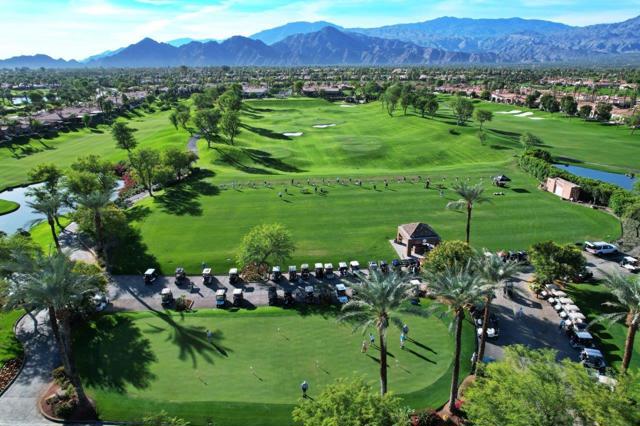 359 Desert Holly Drive, Palm Desert CA: https://media.crmls.org/mediaz/dc1208a9-94be-44dd-a5f5-bd3fcf47ce3d.jpg