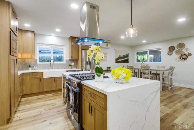 4214 Caledonia Drive, San Diego CA: https://media.crmls.org/mediaz/dc122d1c-a367-4f1d-9b0d-7bbe53e75557.jpg