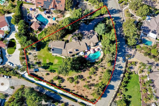 2183 Lundy Lake Dr, Escondido CA: https://media.crmls.org/mediaz/dc12640e-76a6-419f-967e-e7d68b398de8.jpg