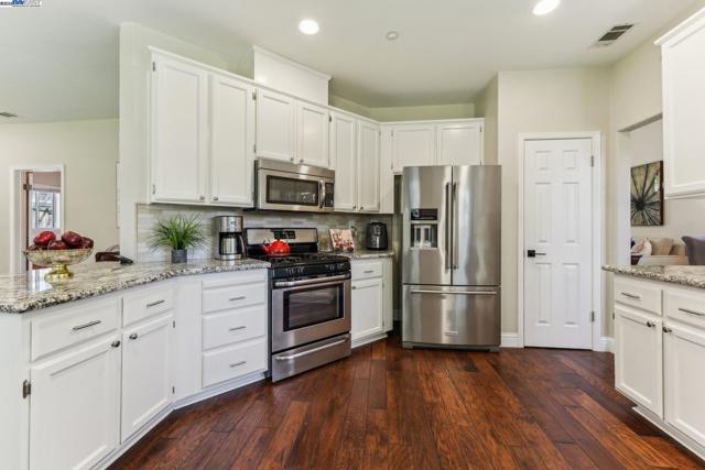 1159 Vintner Pl, Livermore CA: https://media.crmls.org/mediaz/dc12f5cc-e4ac-49d9-92eb-e8f57bd37926.jpg