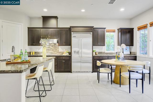 131 Wittenham Ct, San Ramon CA: https://media.crmls.org/mediaz/dc142034-c340-43b7-a69d-9613b4169412.jpg