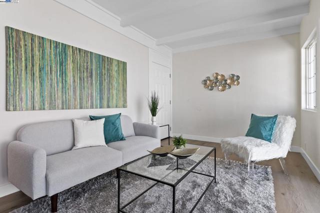 3501 Lake Ontario Dr, Fremont CA: https://media.crmls.org/mediaz/dc1435ee-9f1f-4923-aef0-aa01d18f791b.jpg