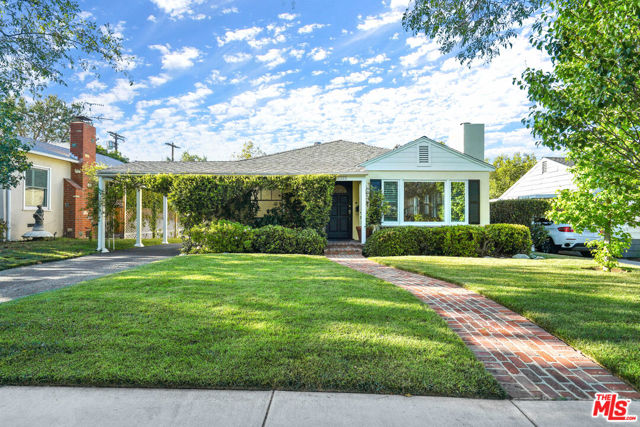 11621 ADDISON Street photo 6