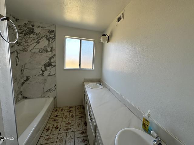 6368 Hunter Street, Ventura CA: https://media.crmls.org/mediaz/dc14ab4c-aa66-42af-949a-ad5423664c37.jpg