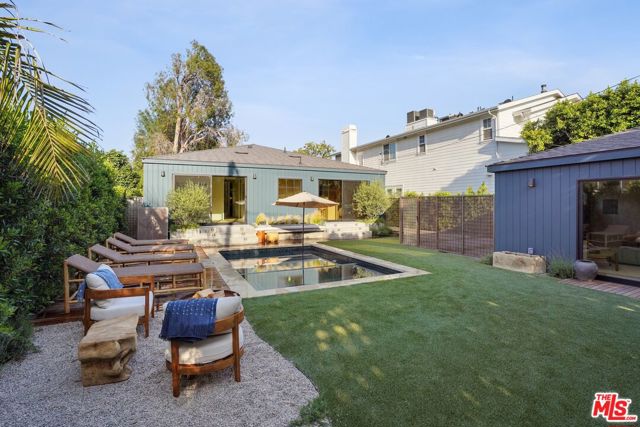 4539 Atoll Avenue, Sherman Oaks CA: https://media.crmls.org/mediaz/dc14f5c2-53fd-4612-a711-4bbc7a5fe46e.jpg