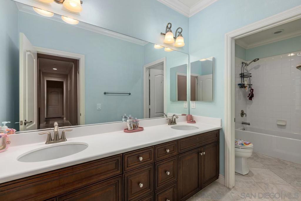 MLS #250030585SD img 7