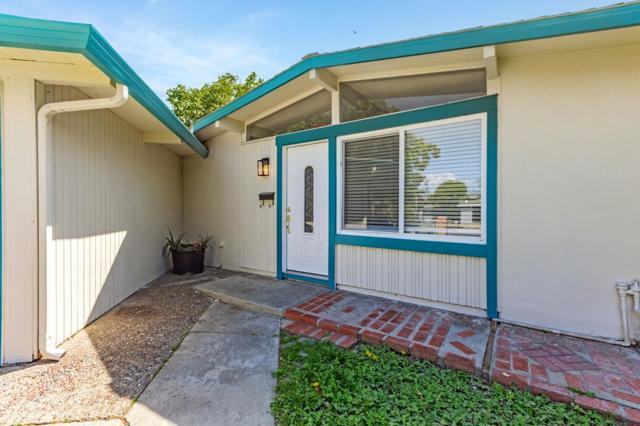 1369 Bal Harbor Way, San Jose CA: https://media.crmls.org/mediaz/dc154adc-6b86-4729-8c8c-910e04b5ec60.jpg