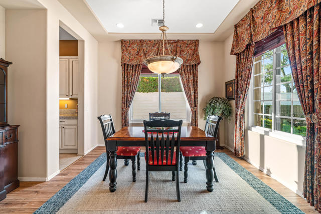 17 Corte Del Sol, Rancho Mirage CA: https://media.crmls.org/mediaz/dc156b25-9d6f-40b0-9f58-f1d429d229ca.jpg