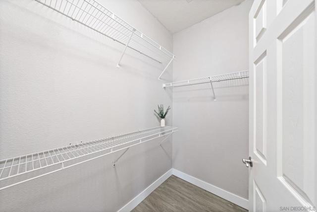 784 Portside Pl, San Diego CA: https://media.crmls.org/mediaz/dc17eeaf-c348-4e0d-ac01-401887a98f30.jpg