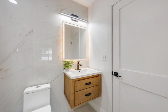 2044 Voss Park Lane, San Jose CA: https://media.crmls.org/mediaz/dc17fdc1-65df-480a-a1c4-8c5308a17e91.jpg