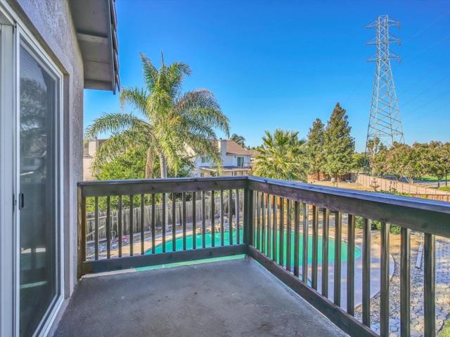 3706 Leilani Lane, Stockton CA: https://media.crmls.org/mediaz/dc17fe34-3765-4502-9d0d-c92c25065d15.jpg