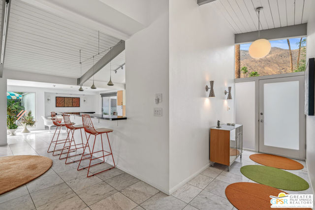 844 N Topaz Circle, Palm Springs, CA 92262