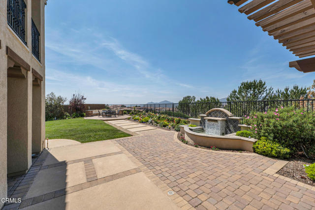 20752 Veneto Way, Porter Ranch CA: https://media.crmls.org/mediaz/dc18e2c2-26cb-4a82-a5f4-42c845aecd03.jpg