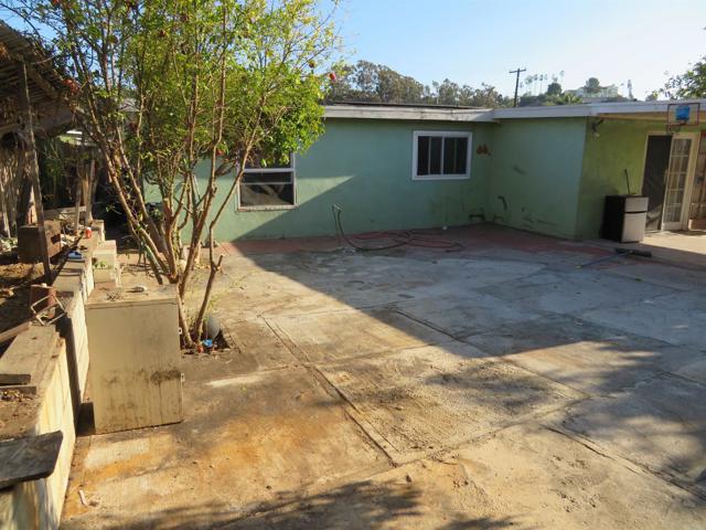 4021 Cherry Blossom Street, National City CA: https://media.crmls.org/mediaz/dc1933a3-3f61-40d5-a070-0ba4a269f312.jpg