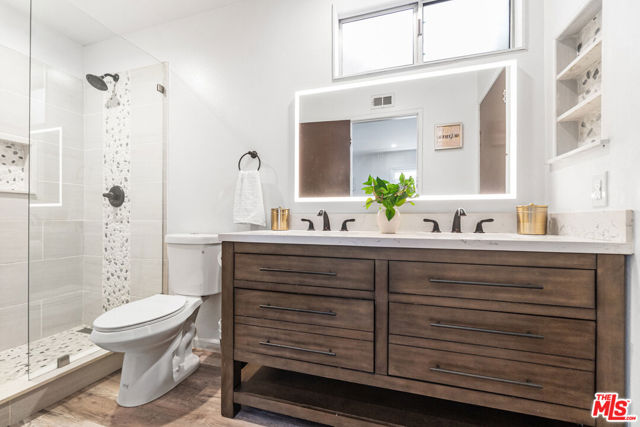 24613 Neptune Avenue, Carson CA: https://media.crmls.org/mediaz/dc1a48bb-ac2e-41ce-a198-96d126102869.jpg