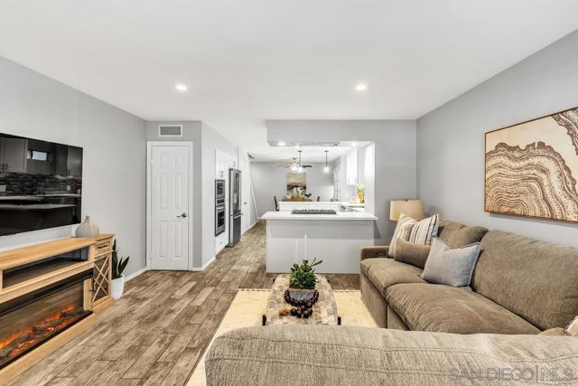 465 Orange Ave., Coronado CA: https://media.crmls.org/mediaz/dc1a695f-a922-4523-959b-4d674fee8c26.jpg