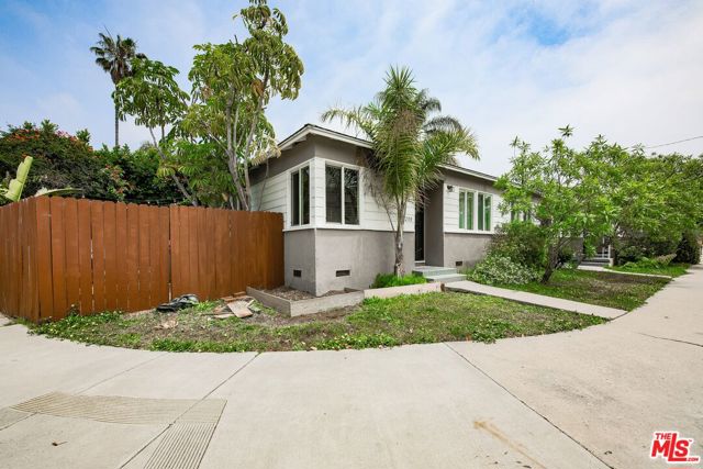 2200 Penmar Avenue photo 3