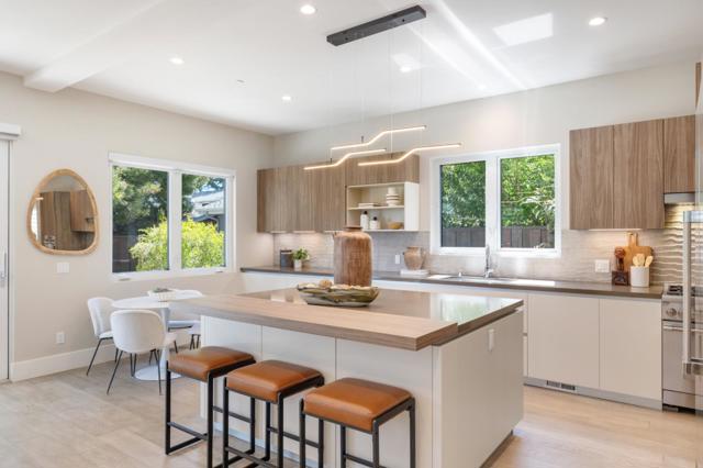 671 Live Oak Avenue, Menlo Park CA: https://media.crmls.org/mediaz/dc1af11e-7d43-46b7-b0e1-f5922eb2b35e.jpg