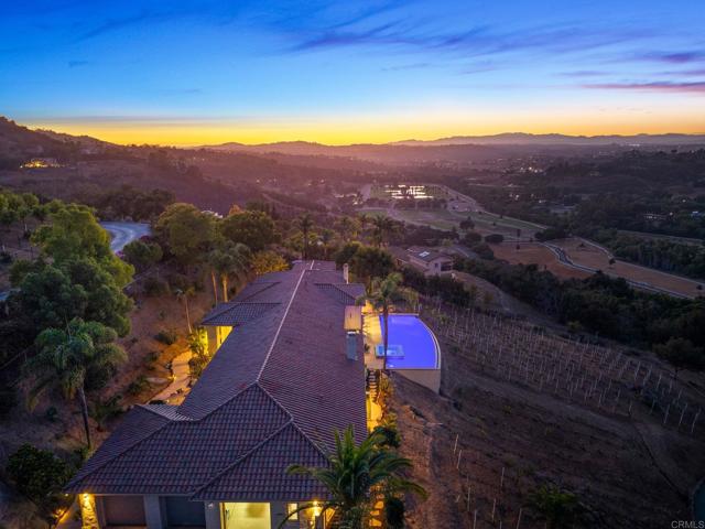 30330 Via Maria Elena, Bonsall CA: https://media.crmls.org/mediaz/dc1b5309-730b-46a8-a6e8-f99107796822.jpg
