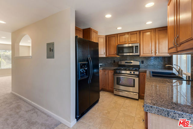 282 Green Moor Place photo 8