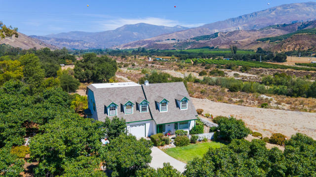 1480 Magnolia Drive, Santa Paula CA: https://media.crmls.org/mediaz/dc1cf85d-c4a5-468a-9421-e46b974af0a8.jpg