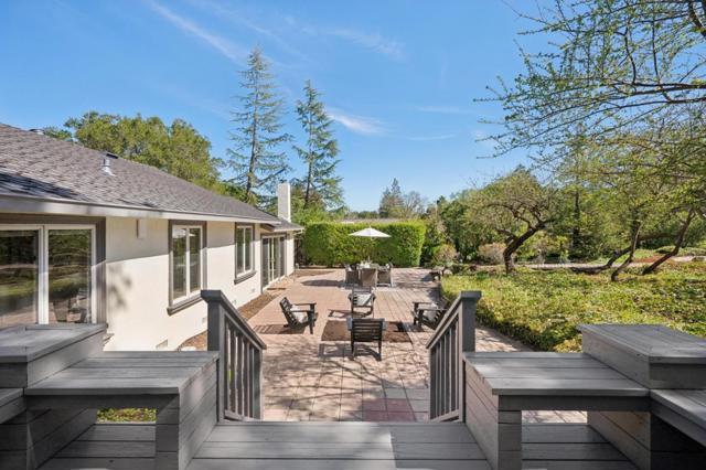 18074 Daves Avenue, Monte Sereno CA: https://media.crmls.org/mediaz/dc1e4891-b4c7-4c62-9e64-61d06fb523a3.jpg