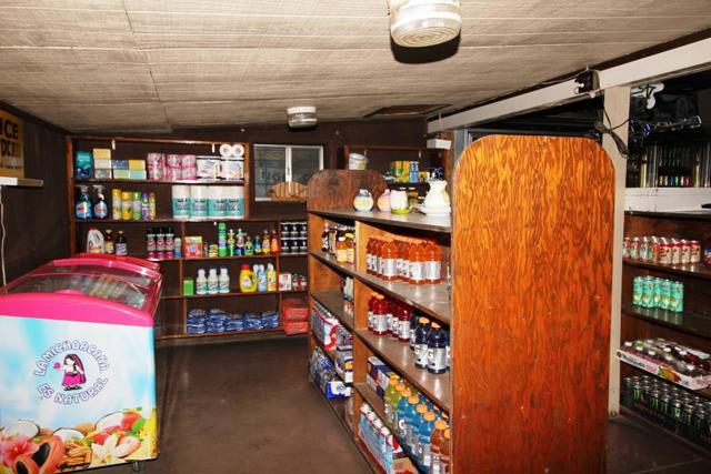 2025 Pacheco Pass Highway, Gilroy CA: https://media.crmls.org/mediaz/dc1f4a25-56af-4abb-8d54-b2d7ef028cd2.jpg