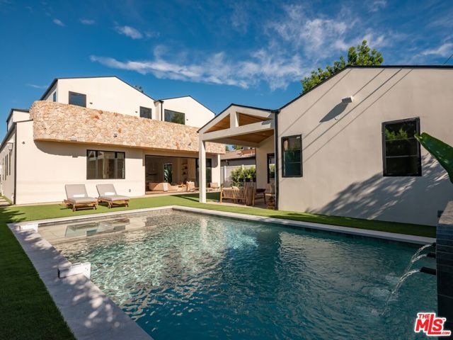 Image 20 of 69 For 11746 Blix Street