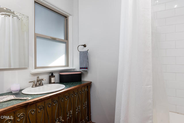 Detail Gallery Image 28 of 31 For 228 Oaks Ave, Monrovia,  CA 91016 - 3 Beds | 3/1 Baths