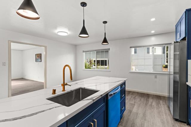Image 3 of 41 For 325 Alpine Court