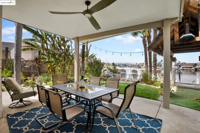 5090 Double Point Way, Discovery Bay CA: https://media.crmls.org/mediaz/dc20e60d-1bfc-4ae0-9c30-733204286f5e.jpg