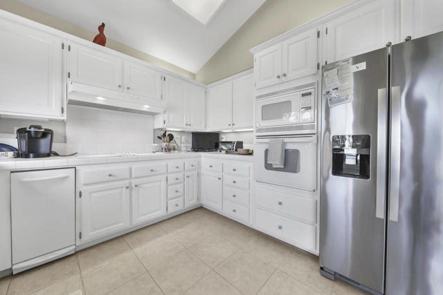 184 Ranch View Circle, Palm Desert, CA 92211