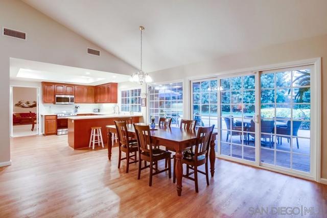 16657 Valle Verde Rd, Poway CA: https://media.crmls.org/mediaz/dc247d24-1aa9-4eb9-9345-8af982db21d5.jpg