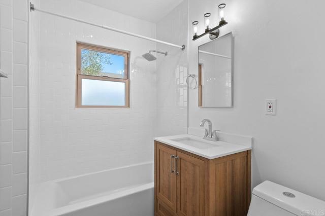 2503 2501 Sumac Dr, San Diego CA: https://media.crmls.org/mediaz/dc248ea0-2c9c-4e3b-a23e-0bb057cdf638.jpg