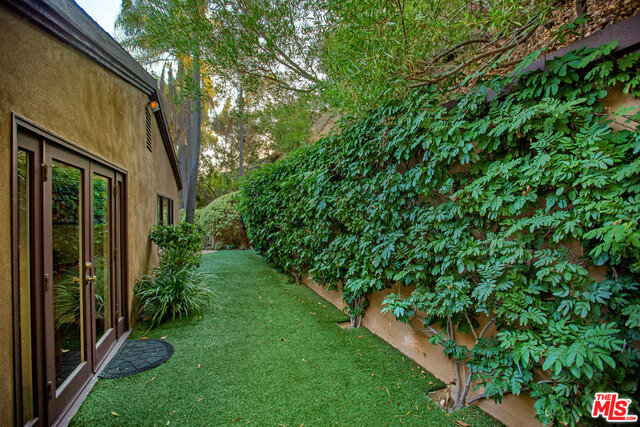 2 Bed Home for Sale in Beverly Hills, California