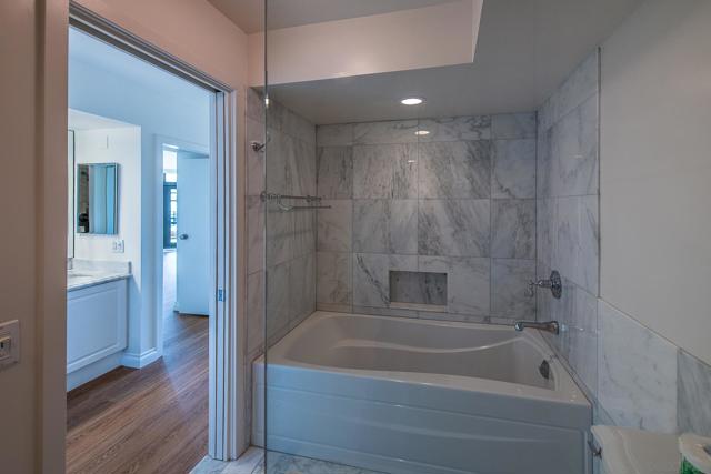 500 W Harbor Dr, San Diego CA: https://media.crmls.org/mediaz/dc257cad-0f3e-44ab-bdb9-6311cd633cb9.jpg
