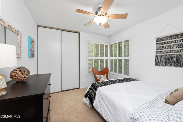 11556 Coralberry Court, Moorpark CA: https://media.crmls.org/mediaz/dc25acac-5981-44f9-a7a0-20d05cf7c855.jpg