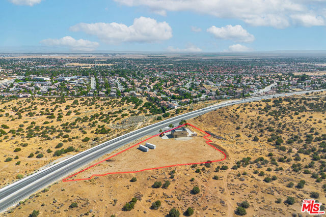 Image 1 of 56 For 2660 Pearblossom Highway