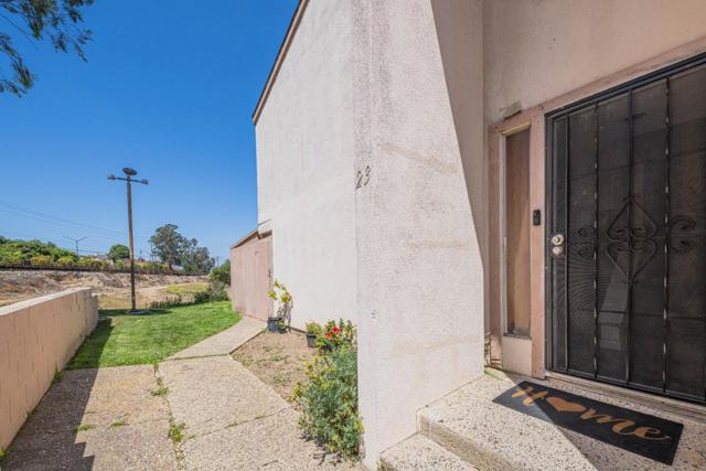 916 Acosta Plaza, Salinas CA: https://media.crmls.org/mediaz/dc2794fd-e2ad-4bbd-8c4f-e88484417dd0.jpg