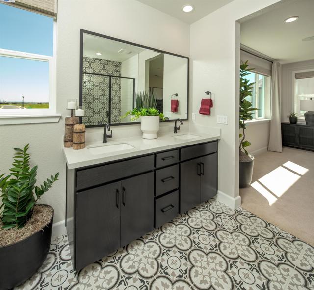 2177 Gentle Rain Drive, Roseville CA: https://media.crmls.org/mediaz/dc279c27-2a5a-49d6-a722-f9f229ebdf14.jpg