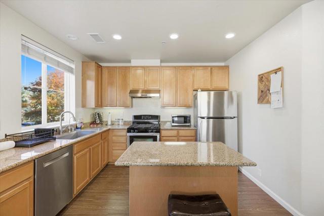 201 San Antonio Place, San Jose CA: https://media.crmls.org/mediaz/dc280a69-8146-42f2-bc07-30d365fdce85.jpg