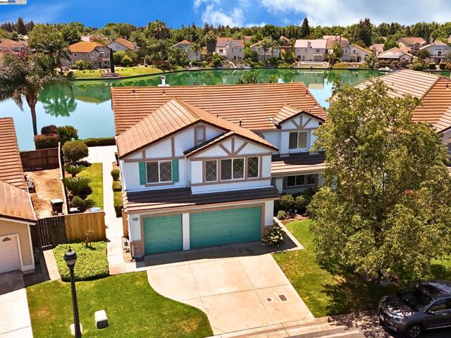 3940 Pine Lake Cir, Stockton CA: https://media.crmls.org/mediaz/dc284664-b71f-4060-9f1f-f1388904d100.jpg